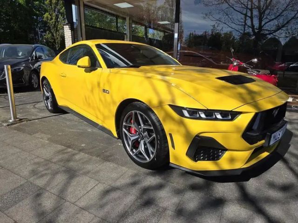 Ford Mustang Fastback GT 5.0 V8