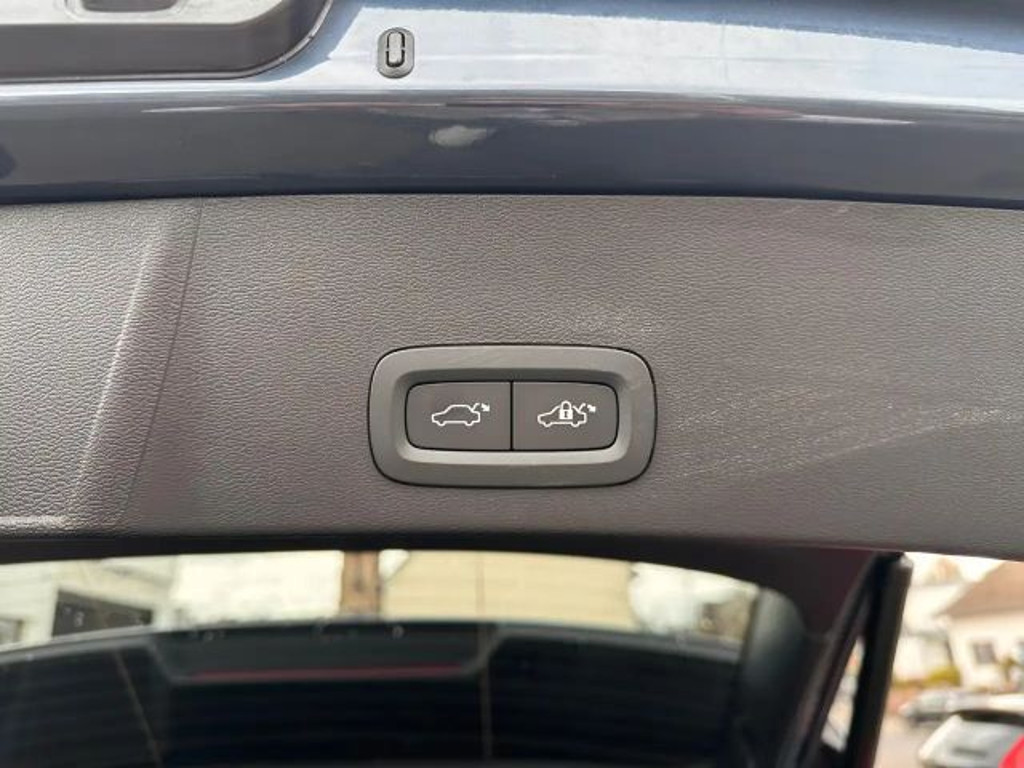 Volvo EX40