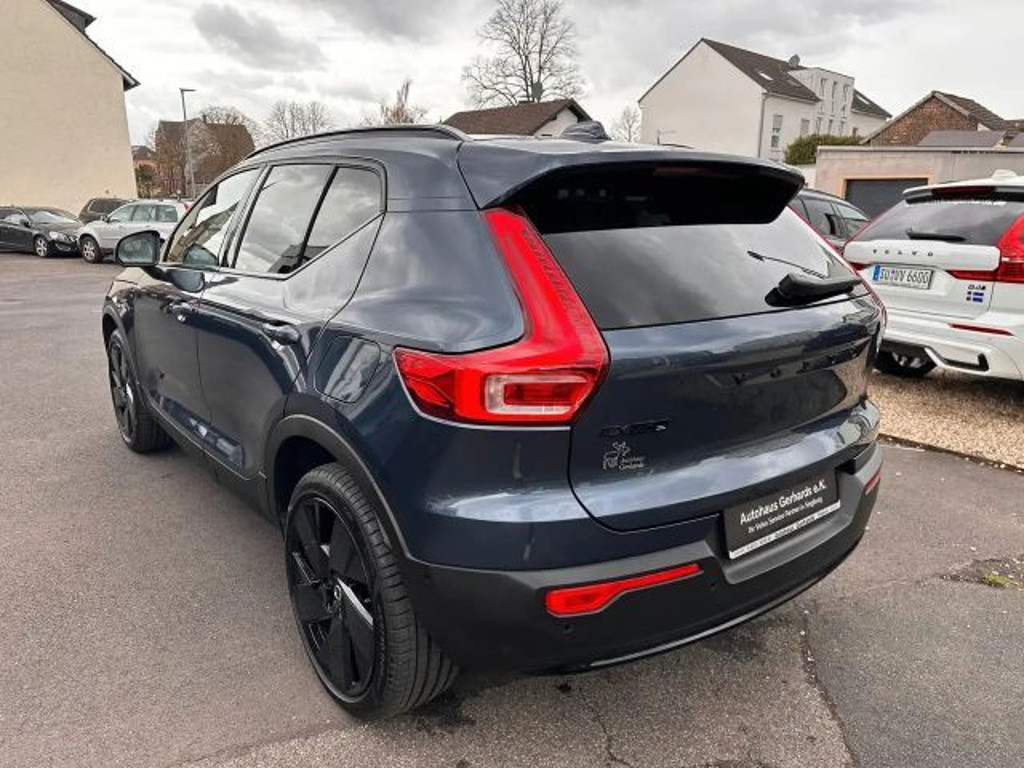 Volvo EX40