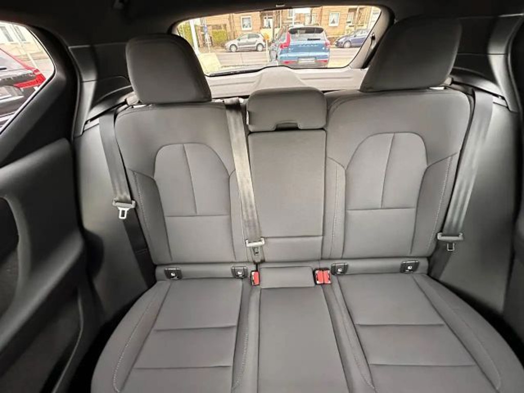 Volvo EX40