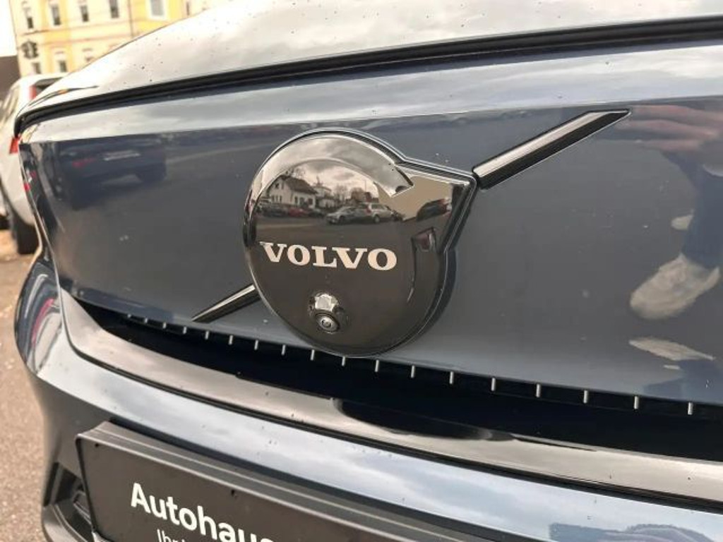Volvo EX40