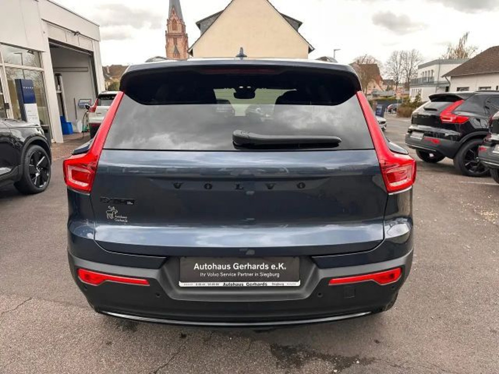 Volvo EX40