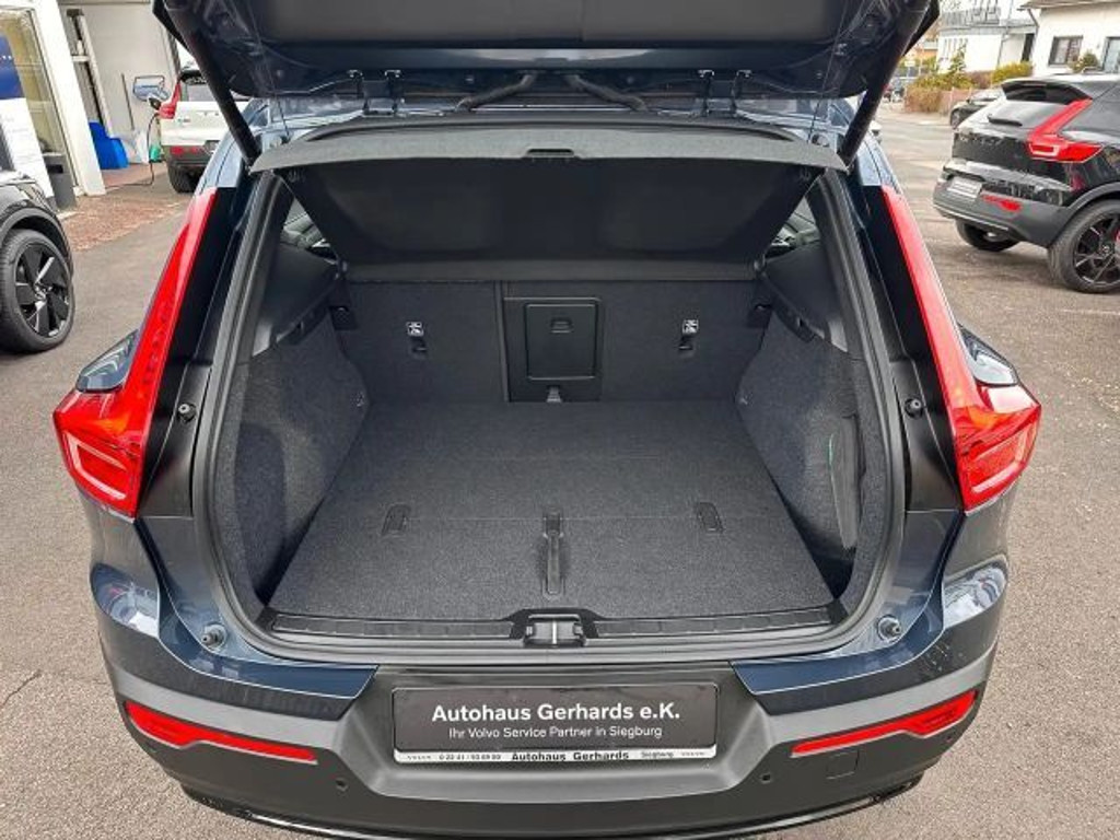 Volvo EX40