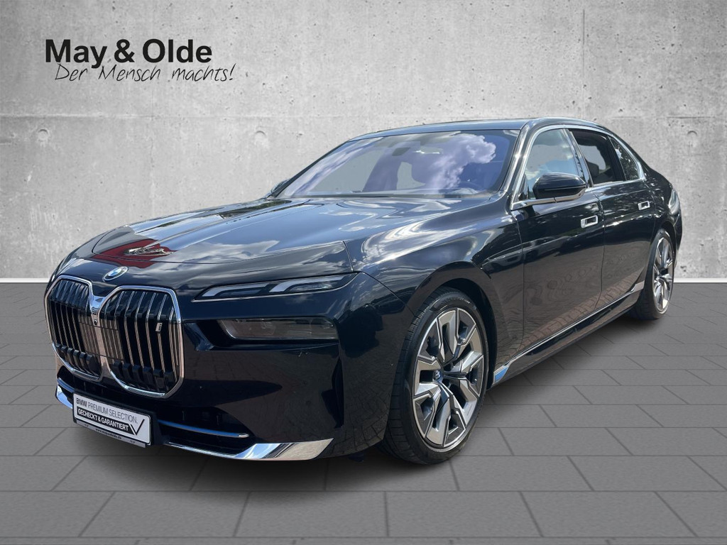 BMW i7