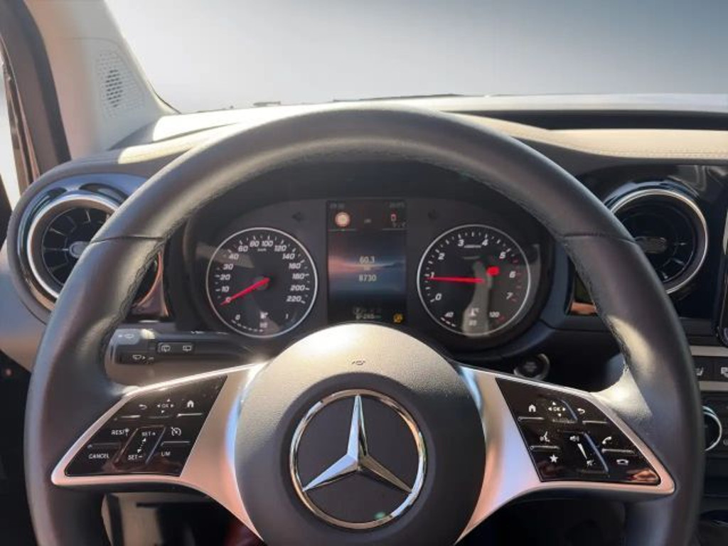 Mercedes-Benz T 180