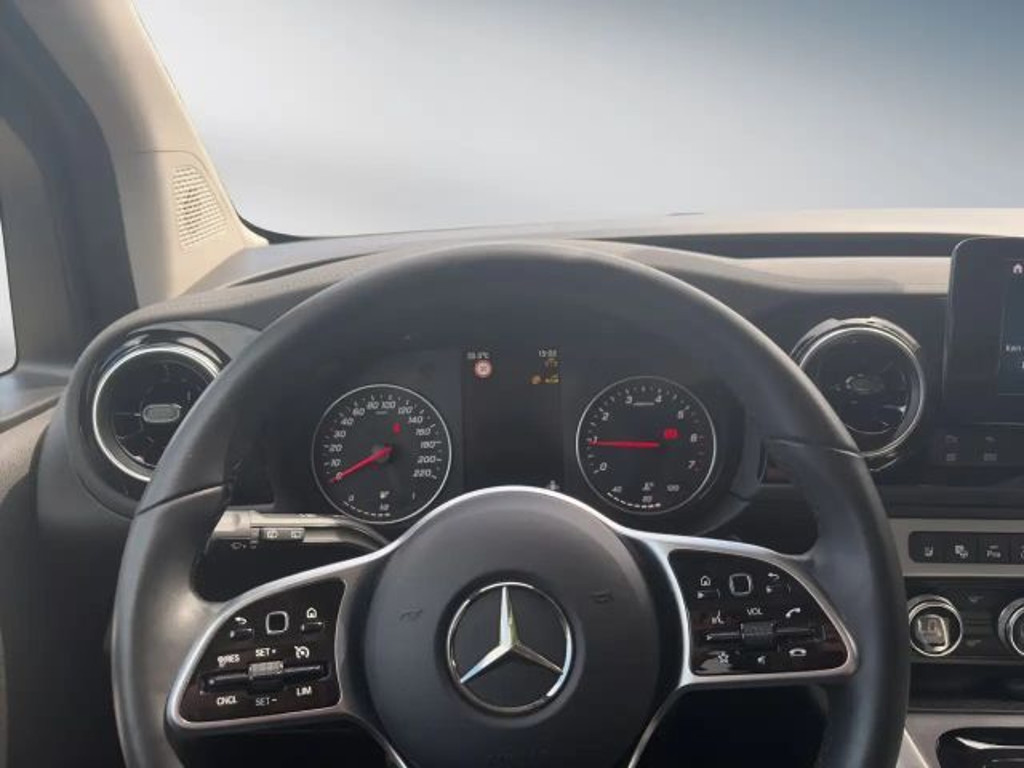 Mercedes-Benz T 180