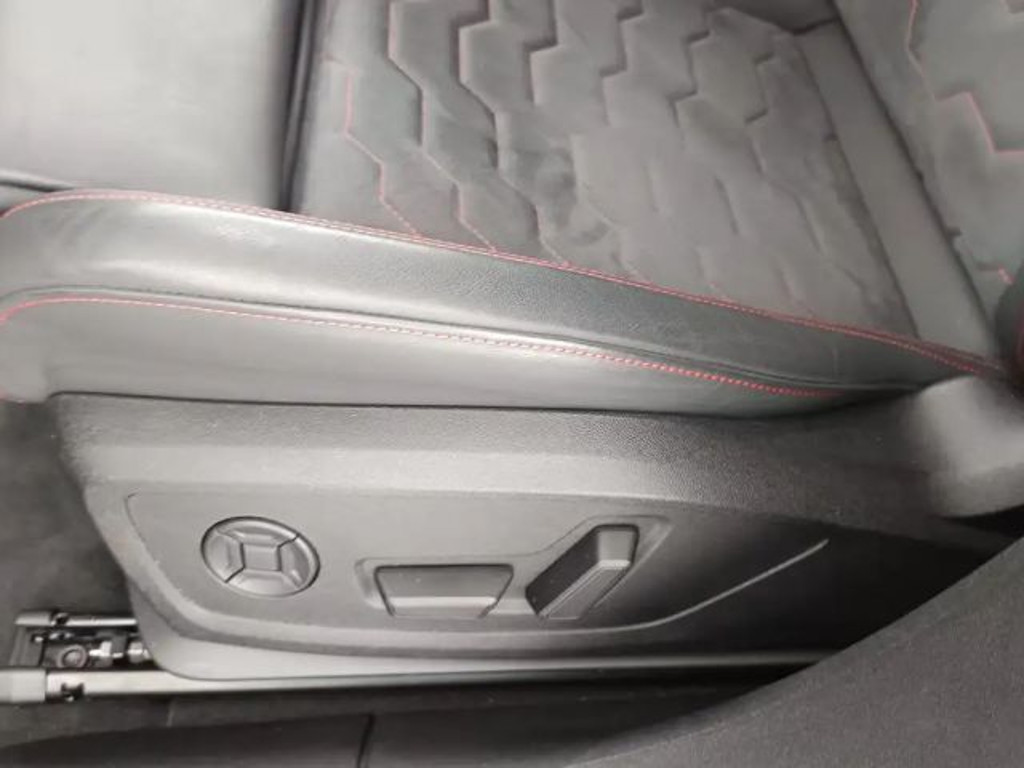 Audi S6 e-tron