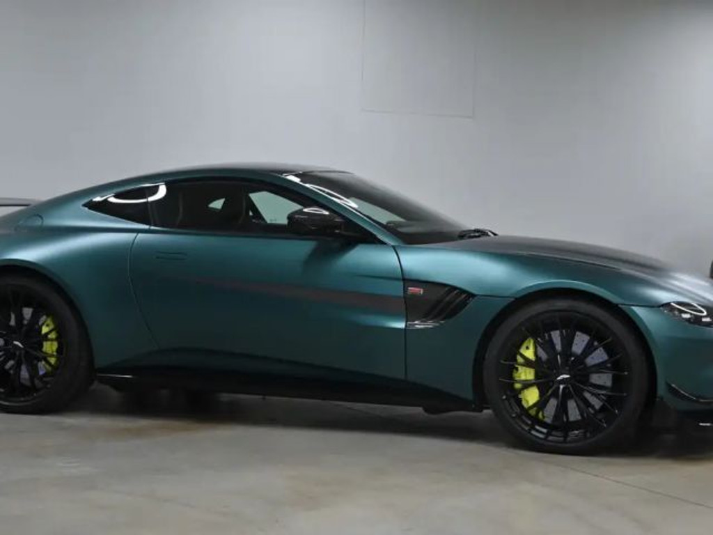 Aston Martin Vantage