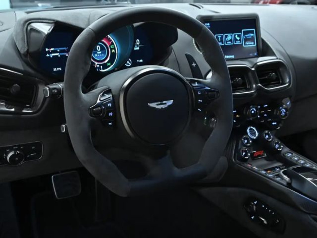 Aston Martin Vantage