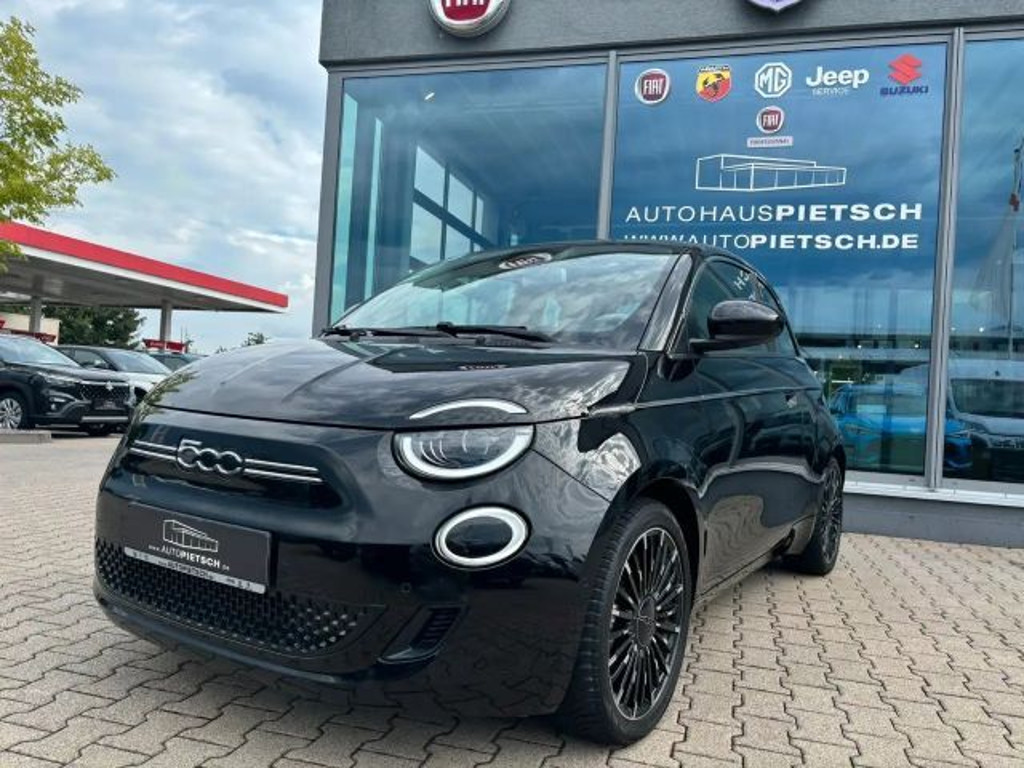Fiat 500e La Prima
