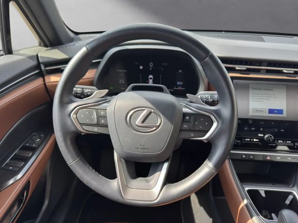 Lexus LBX