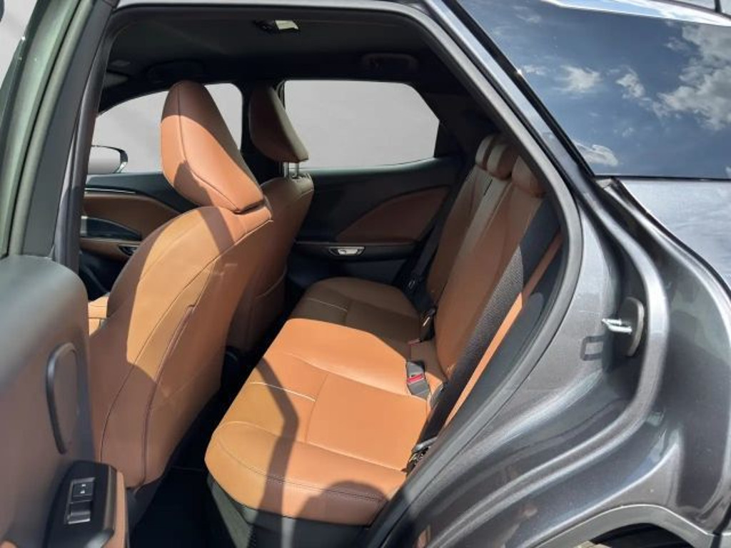 Lexus LBX
