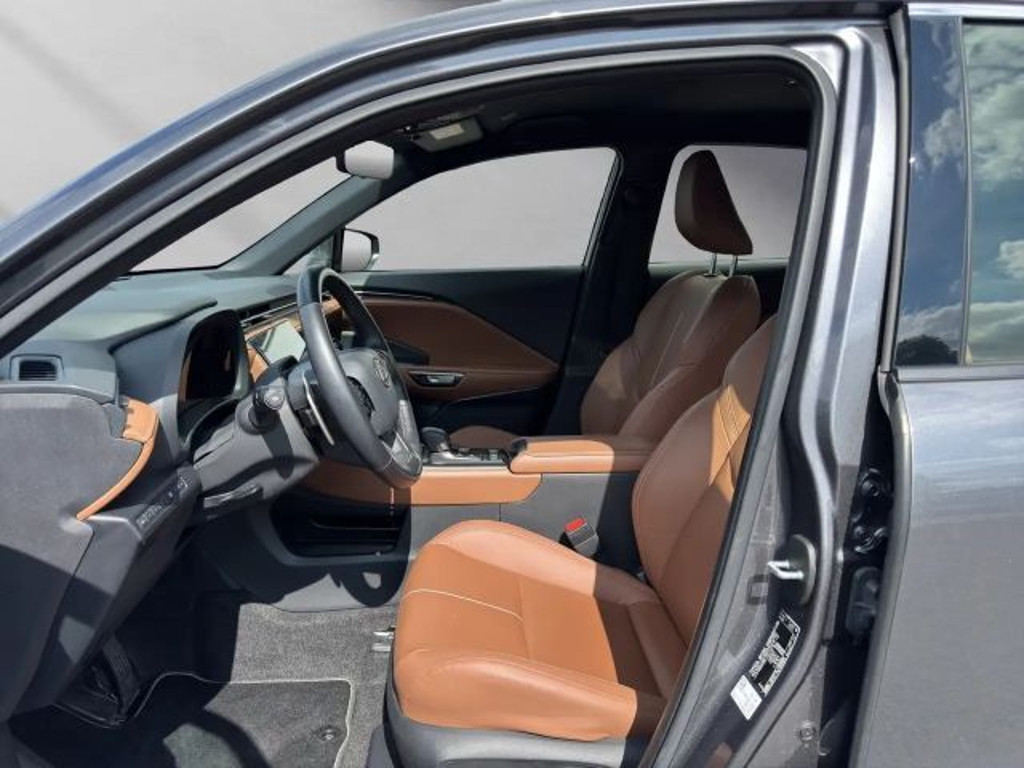 Lexus LBX