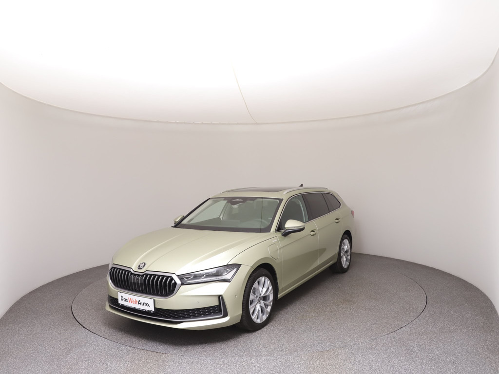 Skoda Superb Combi iV