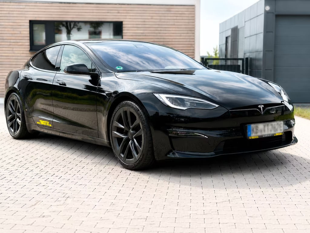 Tesla Model S Plaid