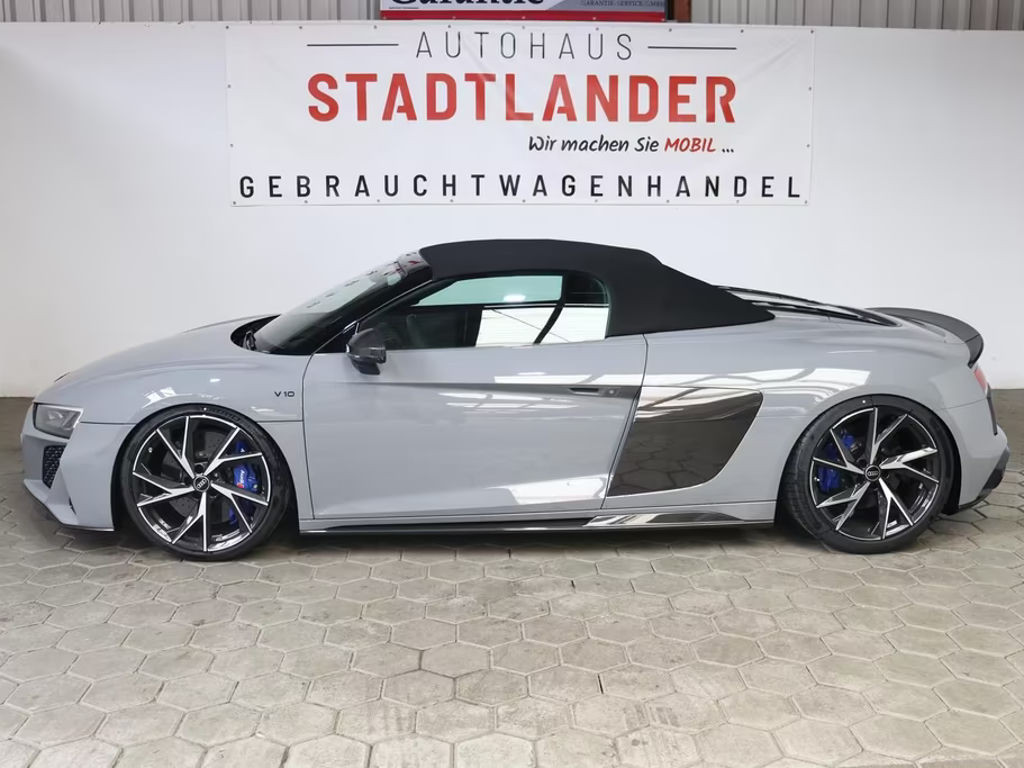 Audi R8