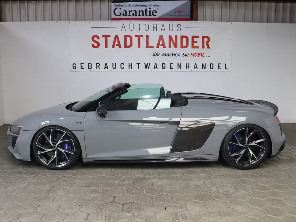 Audi R8