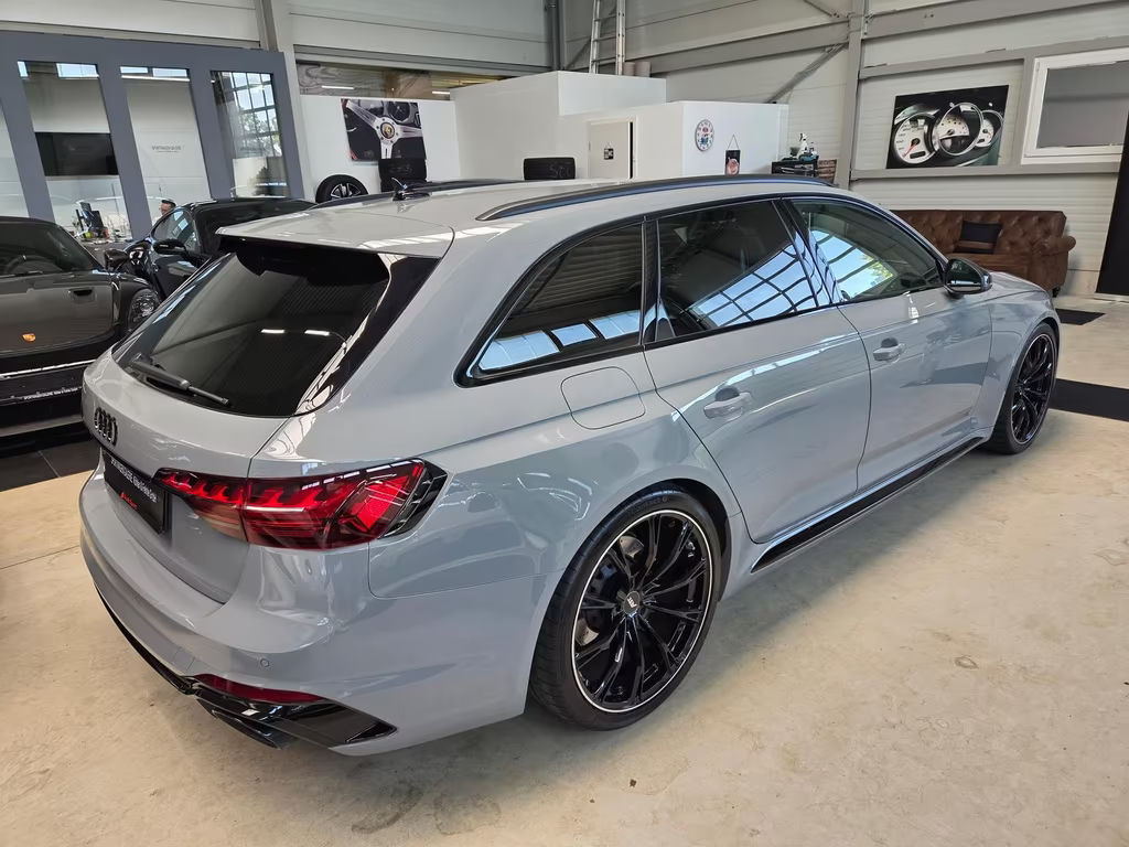 Audi RS4