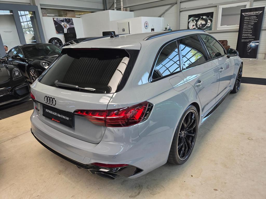 Audi RS4