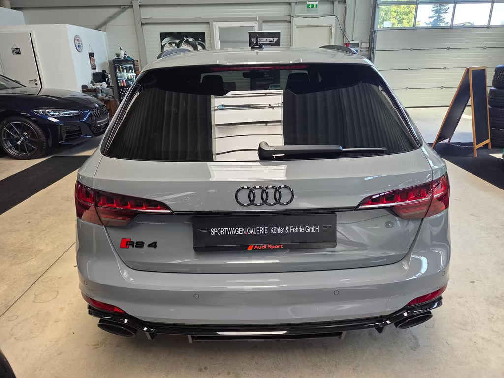 Audi RS4