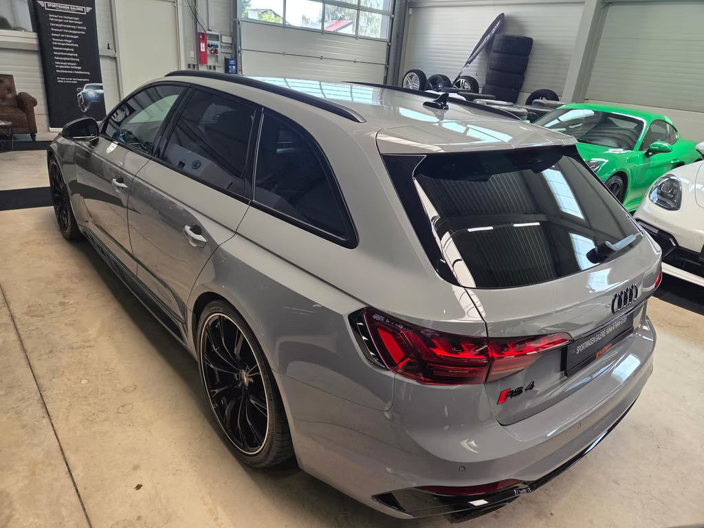Audi RS4