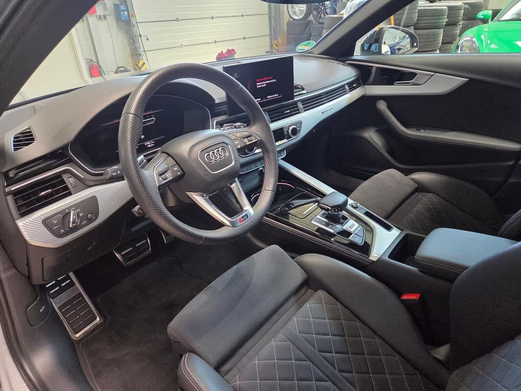 Audi RS4