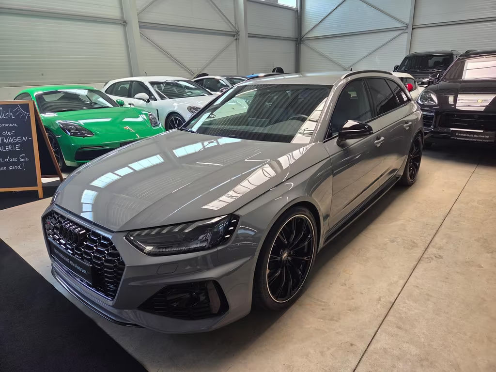 Audi RS4