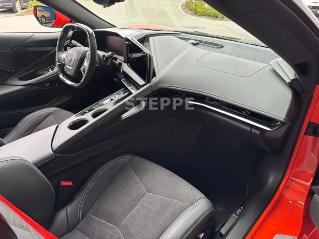 Corvette C8