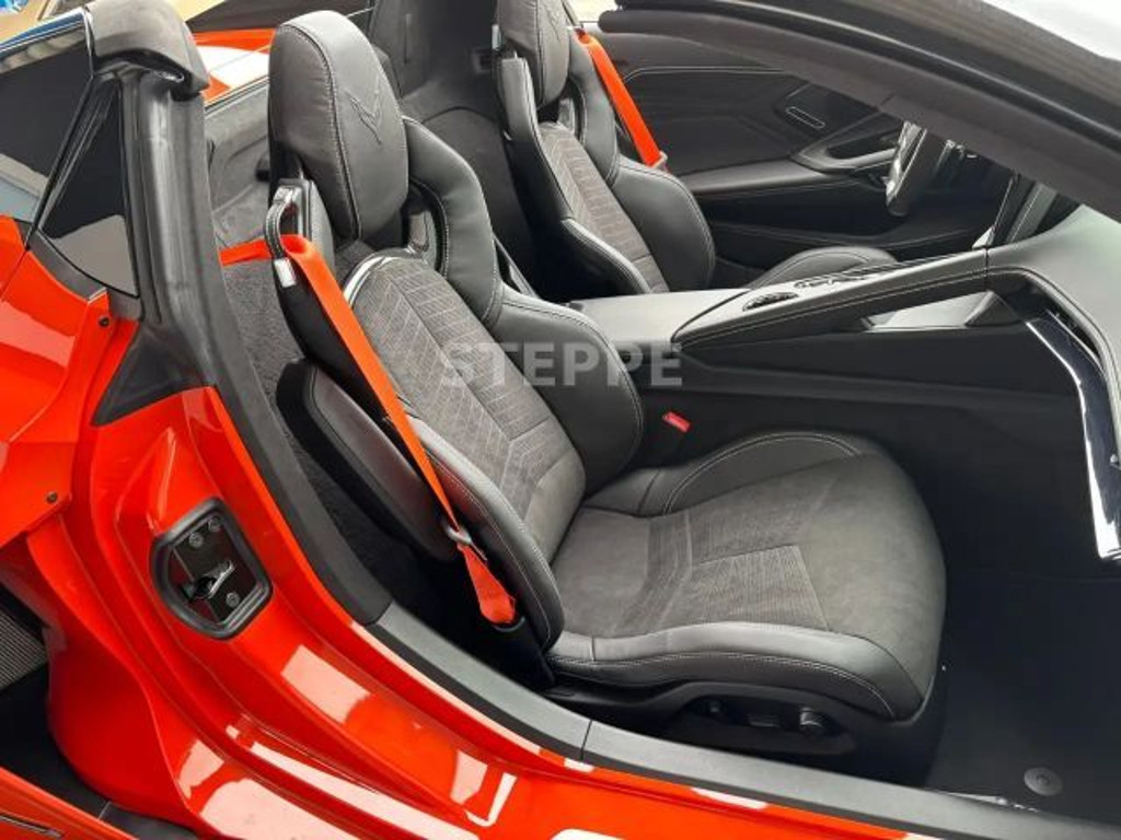 Corvette C8