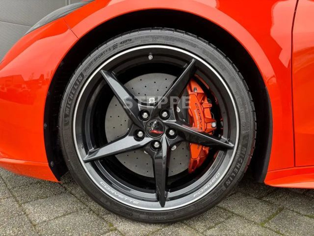 Corvette C8