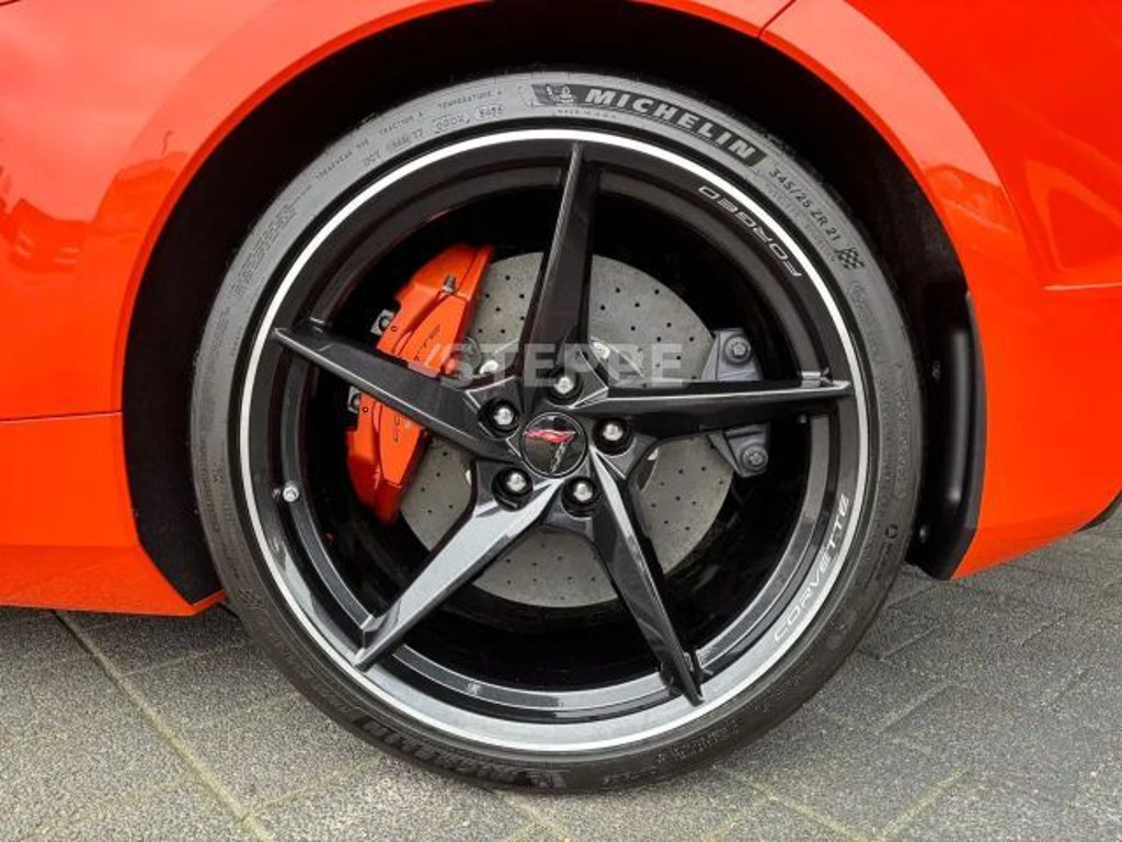 Corvette C8
