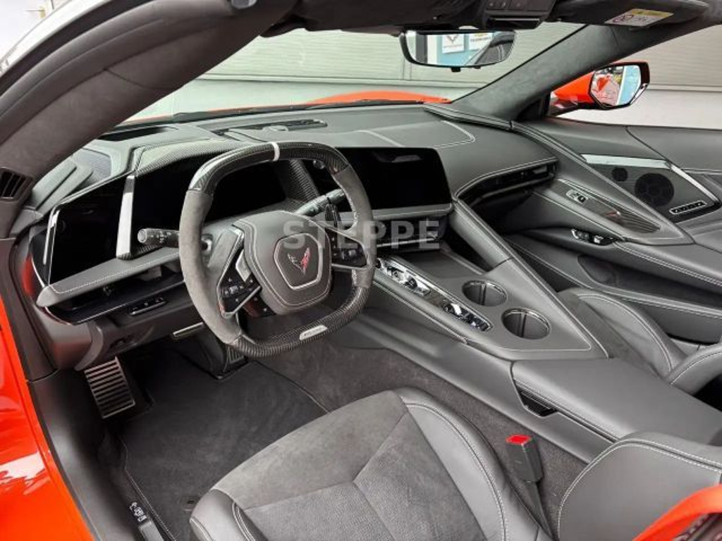 Corvette C8