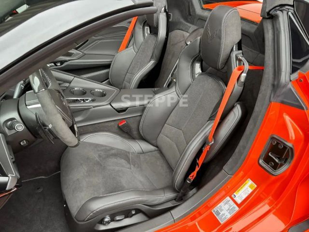 Corvette C8