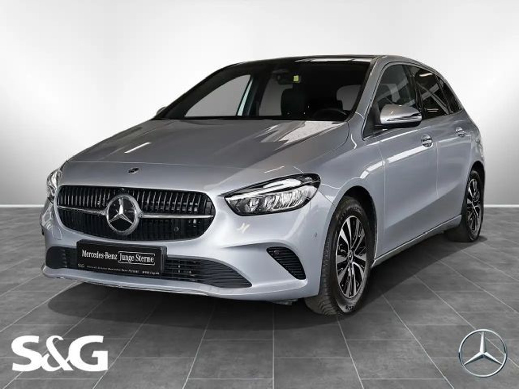 Mercedes-Benz B-Klasse B 200 AHK+PANO+KAMERA+DISTRO+TOTWINKEL+LED+17"