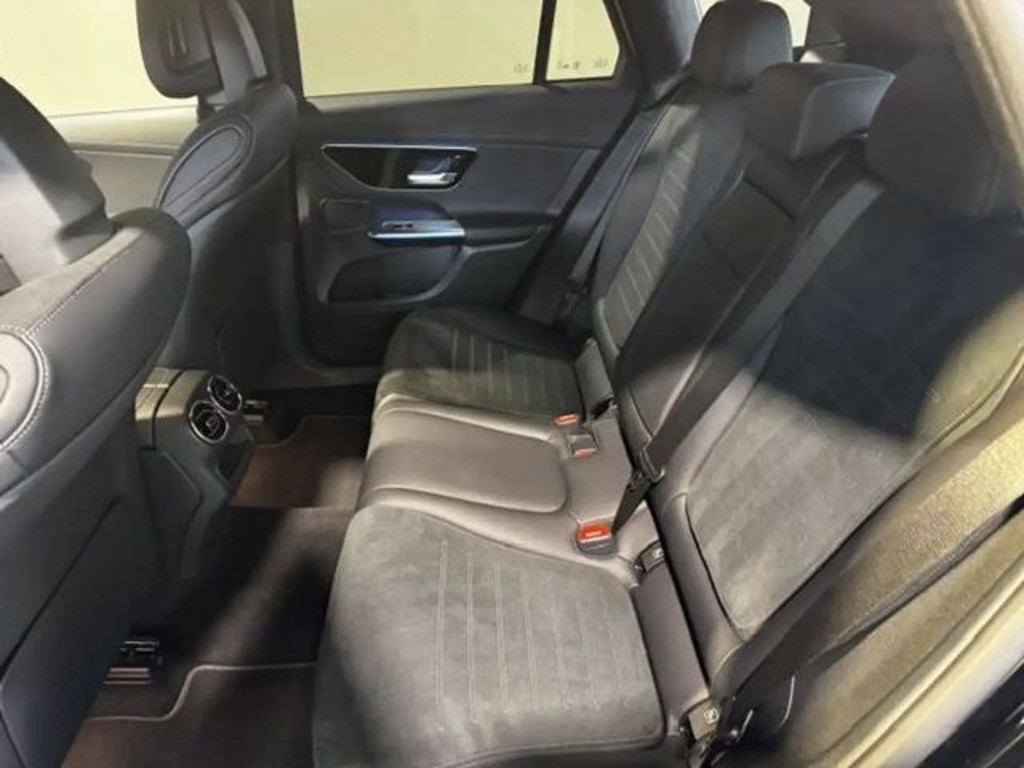 Mercedes-Benz GLC-Klasse GLC 300 4MATIC AMG Line