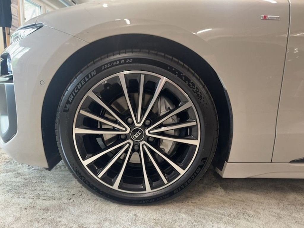 Audi A6 e-tron