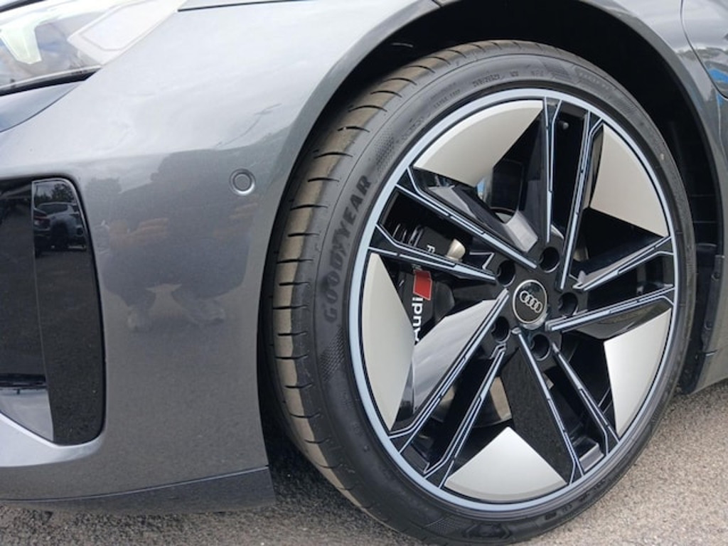 Audi e-tron GT