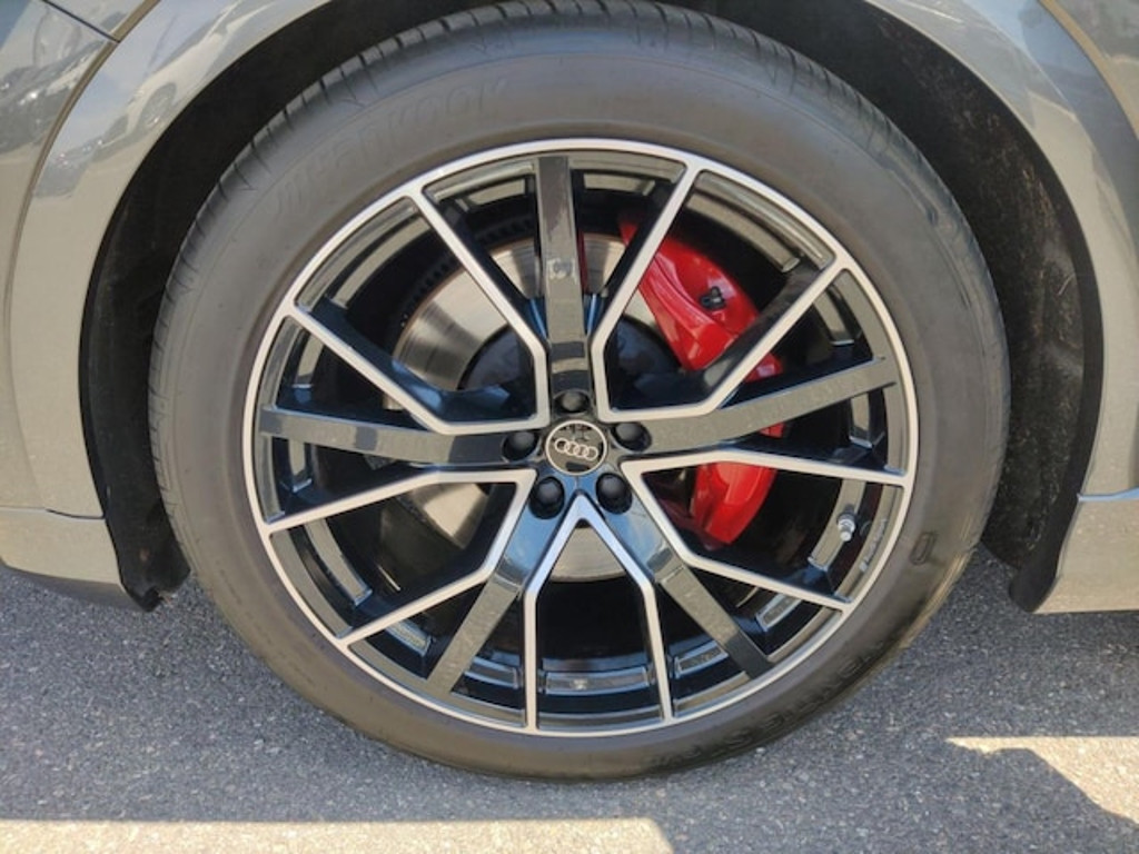 Audi SQ8