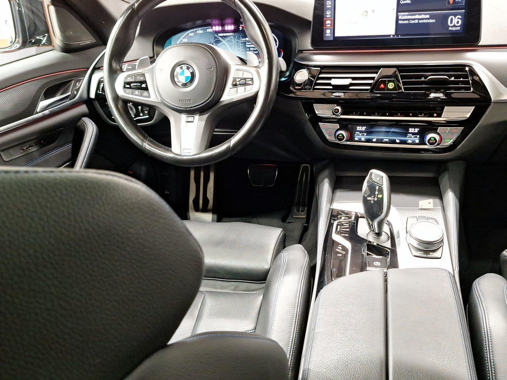 BMW M550