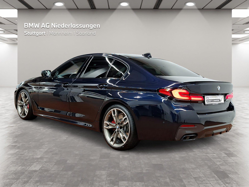 BMW M550