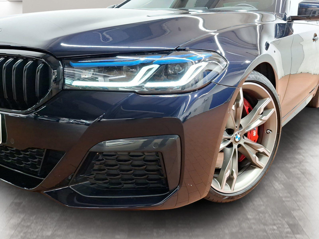 BMW M550