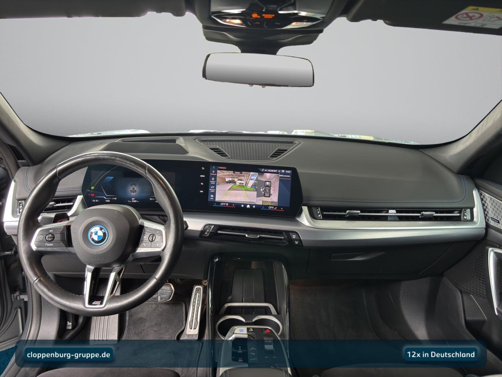 BMW iX1