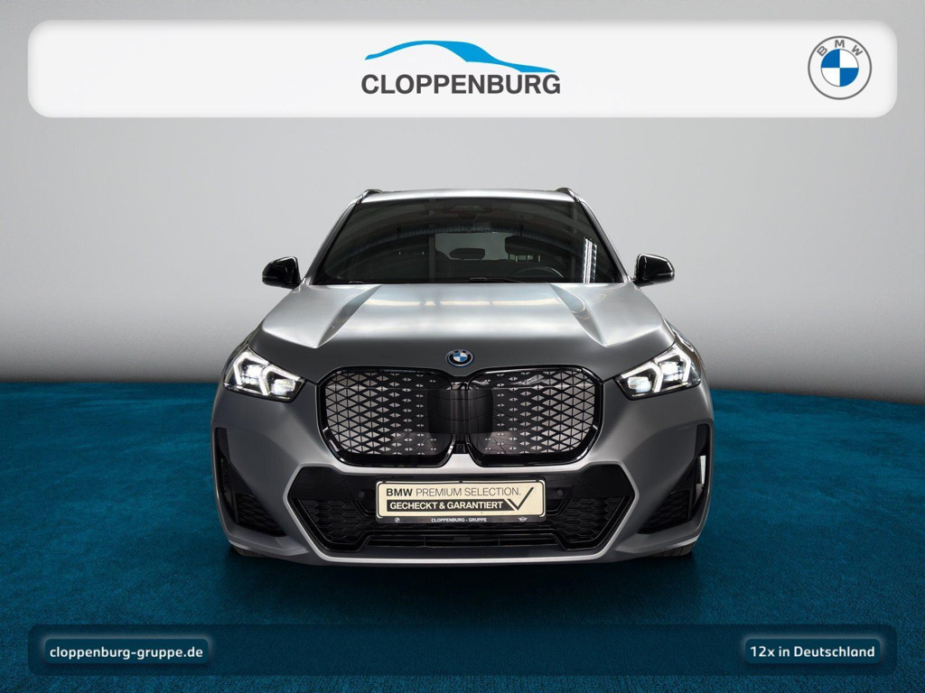 BMW iX1