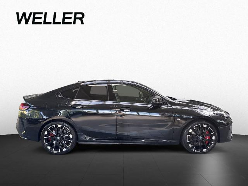 BMW M235