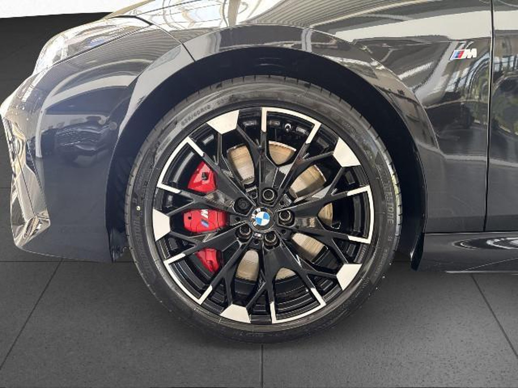 BMW M235