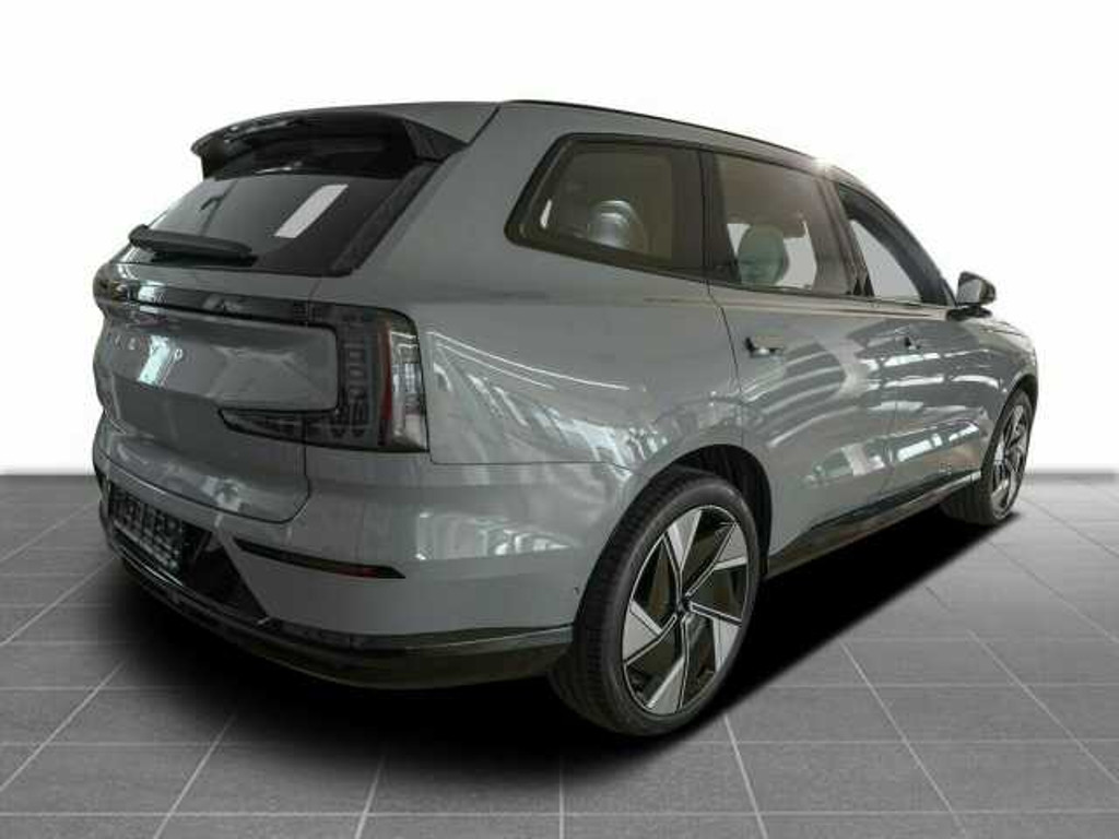 Volvo EX90