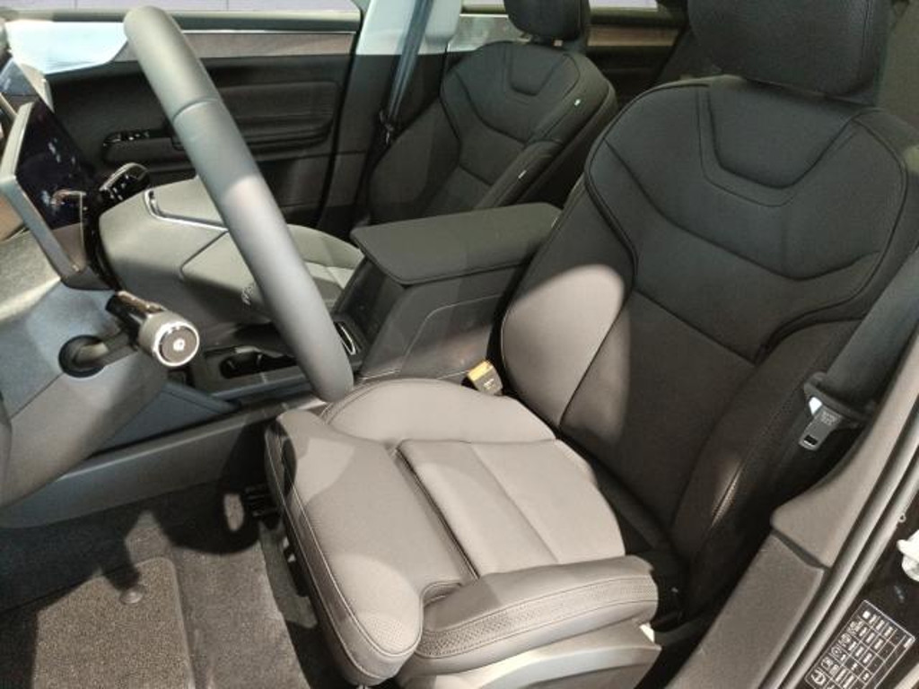 Volvo ES90