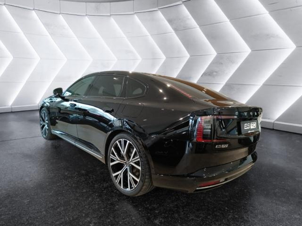 Volvo ES90