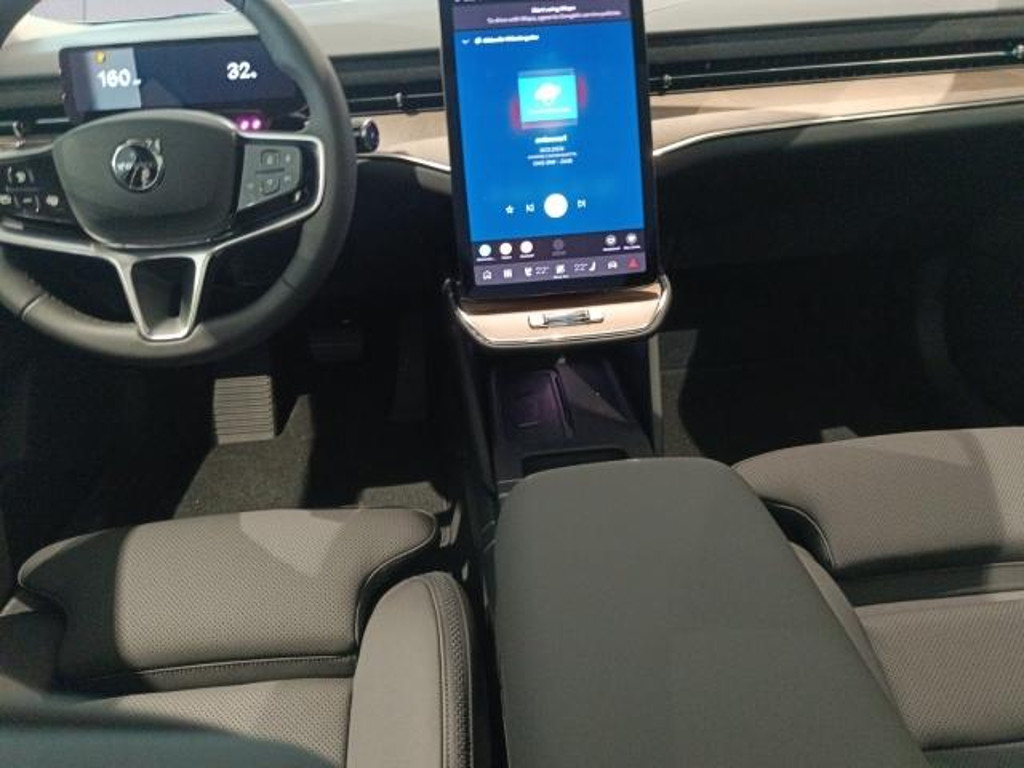 Volvo ES90