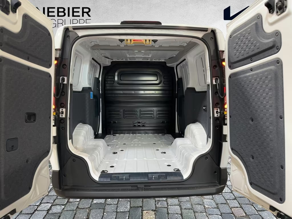 Kia PV5 Passenger